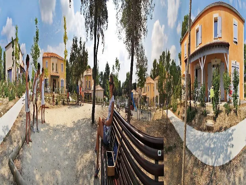 Aldeamento Turístico Residence Club*** Mmv Le Mas Des Cigales Castries